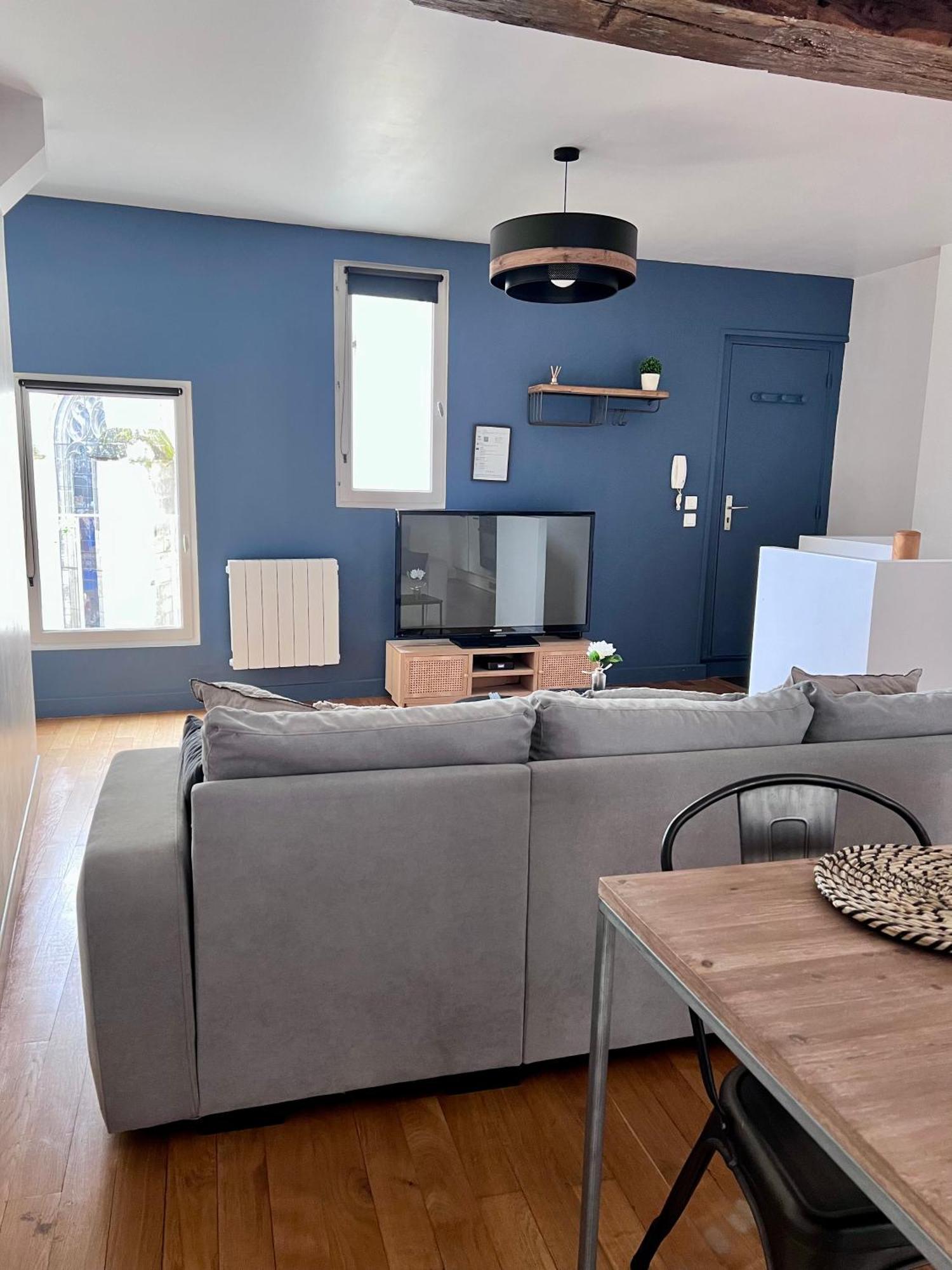 Le Rabelais, Superbe Appartement En Duplex, Proche Forteresse Et Monument Historique Chinon Exterior foto