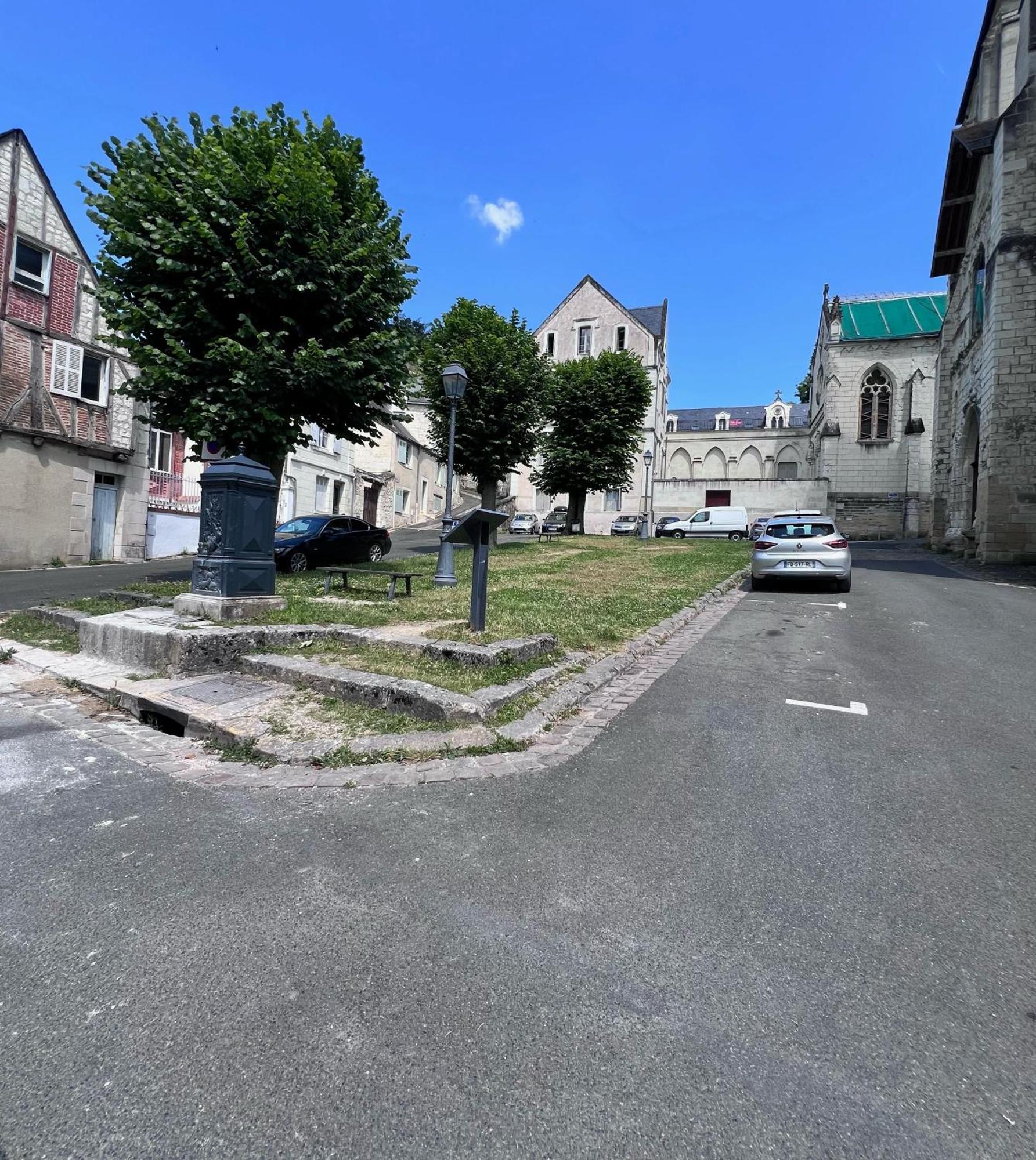 Le Rabelais, Superbe Appartement En Duplex, Proche Forteresse Et Monument Historique Chinon Exterior foto