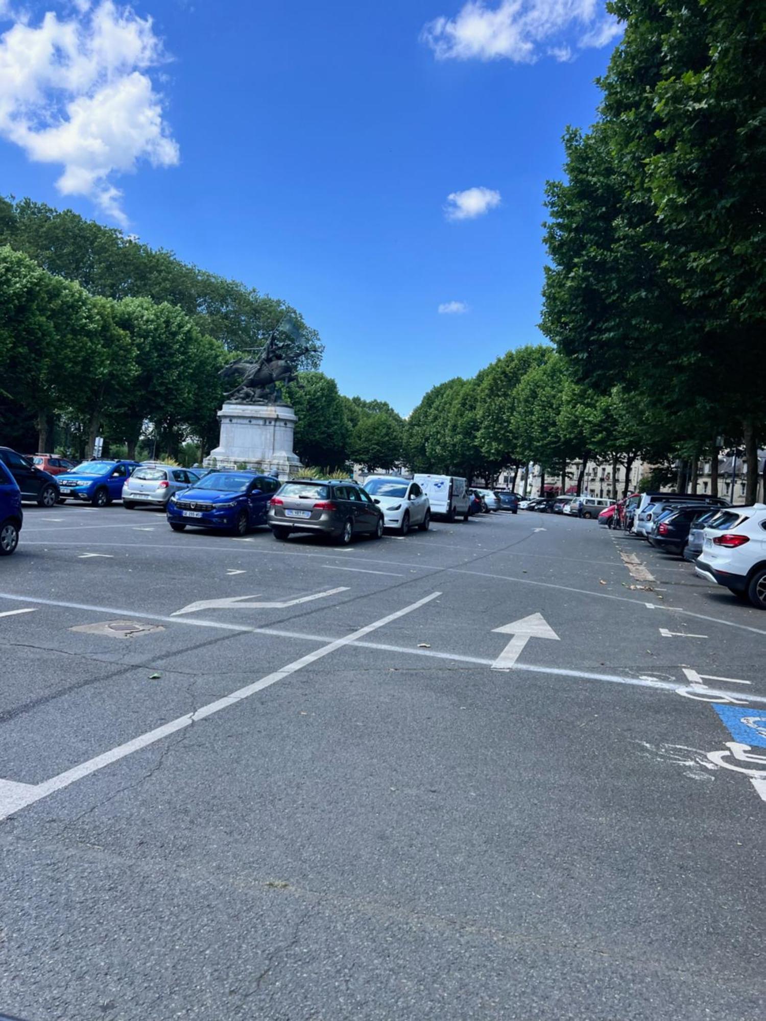 Le Rabelais, Superbe Appartement En Duplex, Proche Forteresse Et Monument Historique Chinon Exterior foto